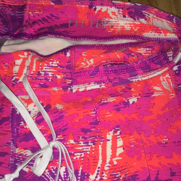 Workout capris - Picture 2 of 2